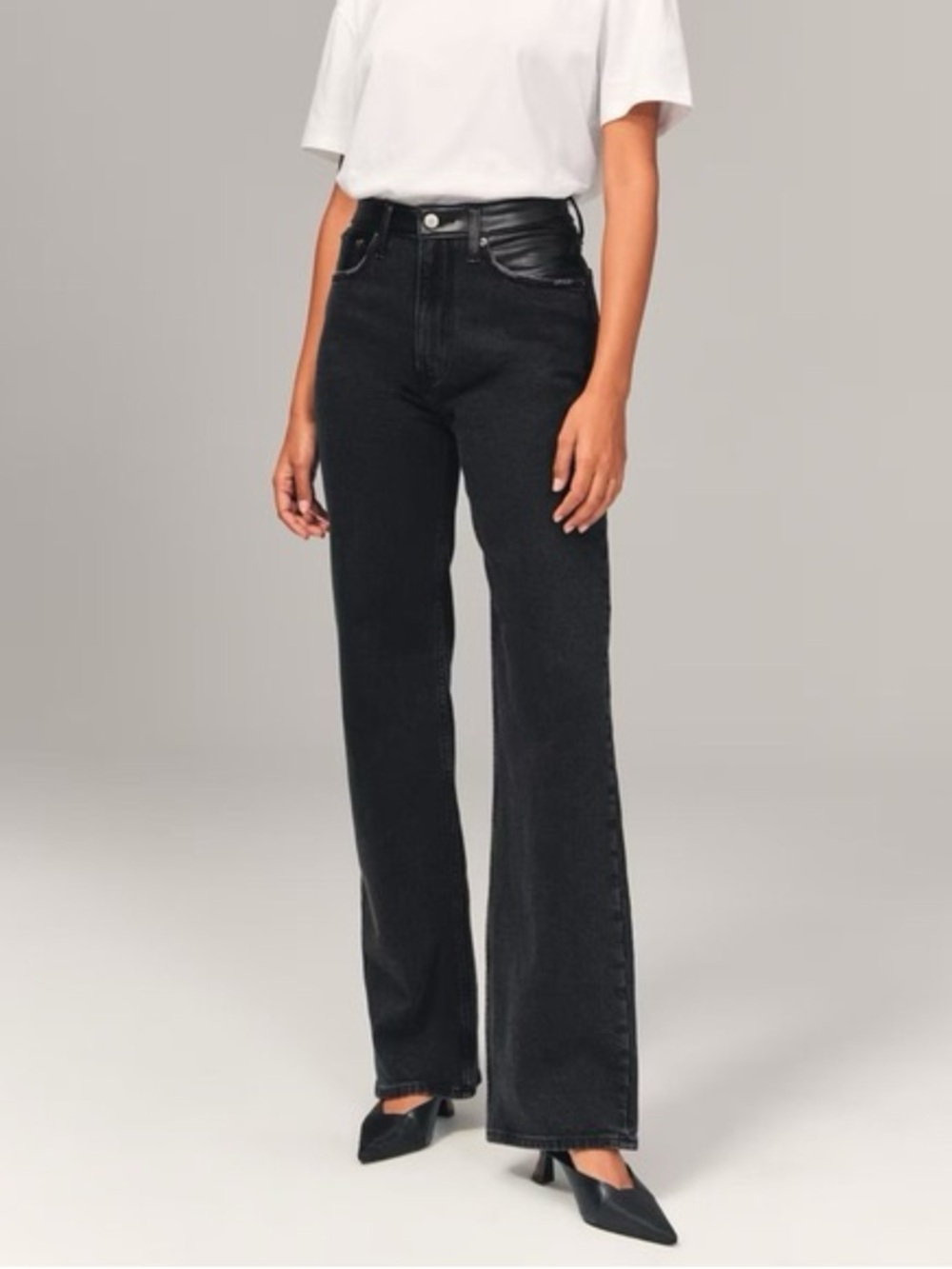 Abercrombie and Fitch The 90's Relaxed Jean High Rise Size 31 (12 Regular)